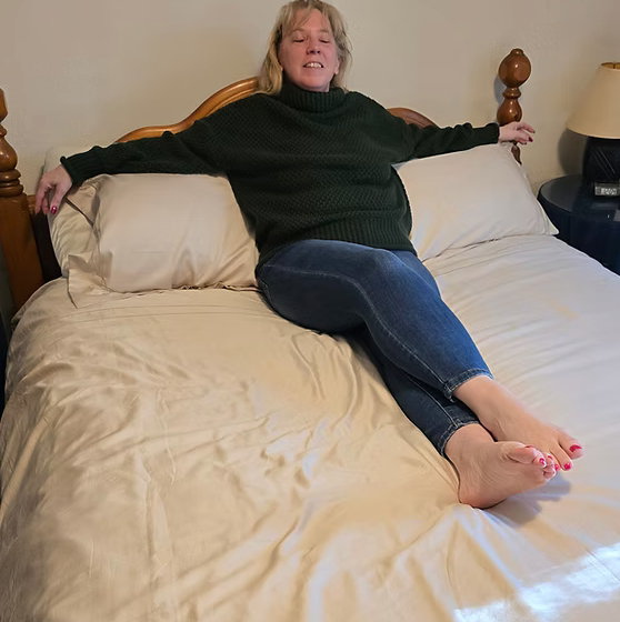 Sleep Like Royalty: My Crown Goose Duvet & Pillow Cover Set is a Dream Come True!