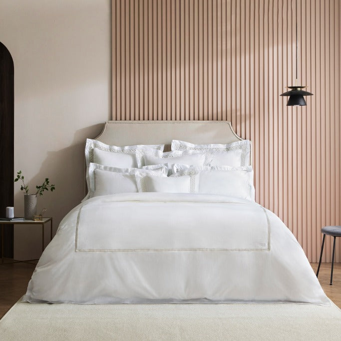 Visoe Collection, Beige