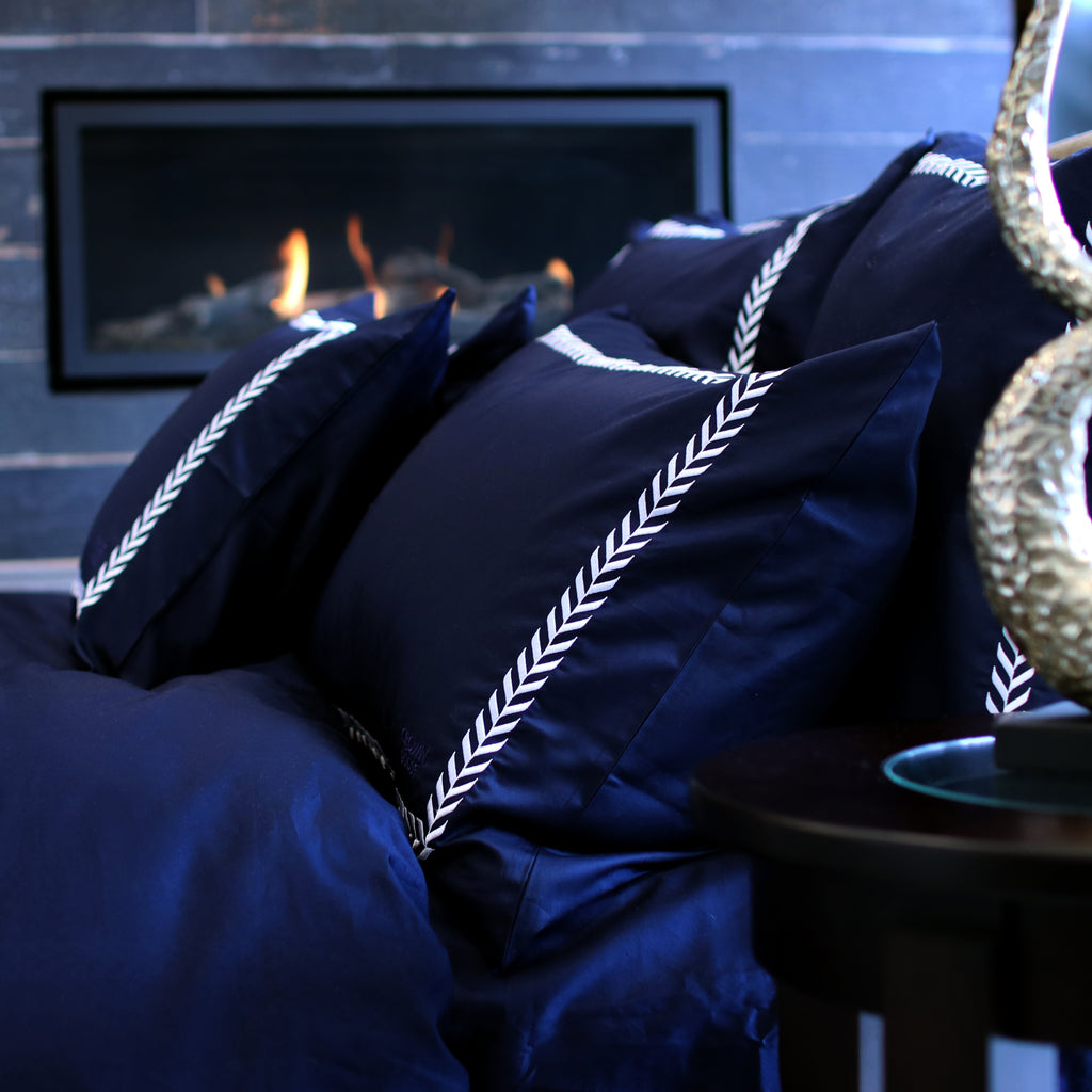 Duvet Cover Set Daphness Collection, Navy - Crown Goose